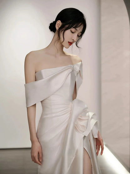 Dreamy Mermaid Off The Shoulder Satin Wedding Dress With Sleeves Fairytale Autumn Wedding Dresses AU179