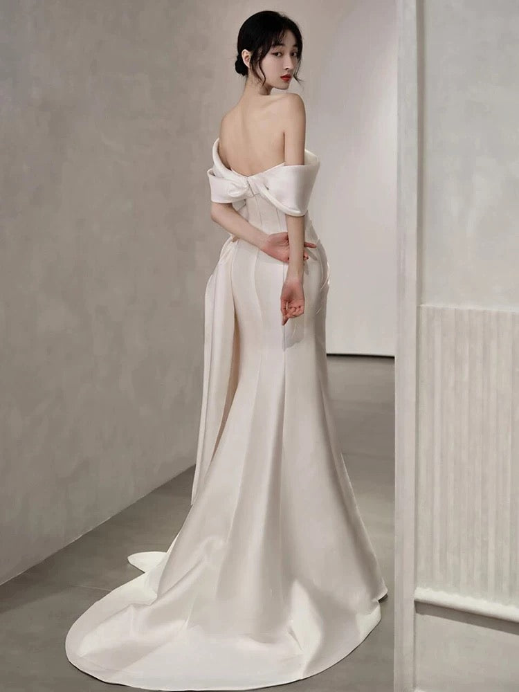 Dreamy Mermaid Off The Shoulder Satin Wedding Dress With Sleeves Fairytale Autumn Wedding Dresses AU179