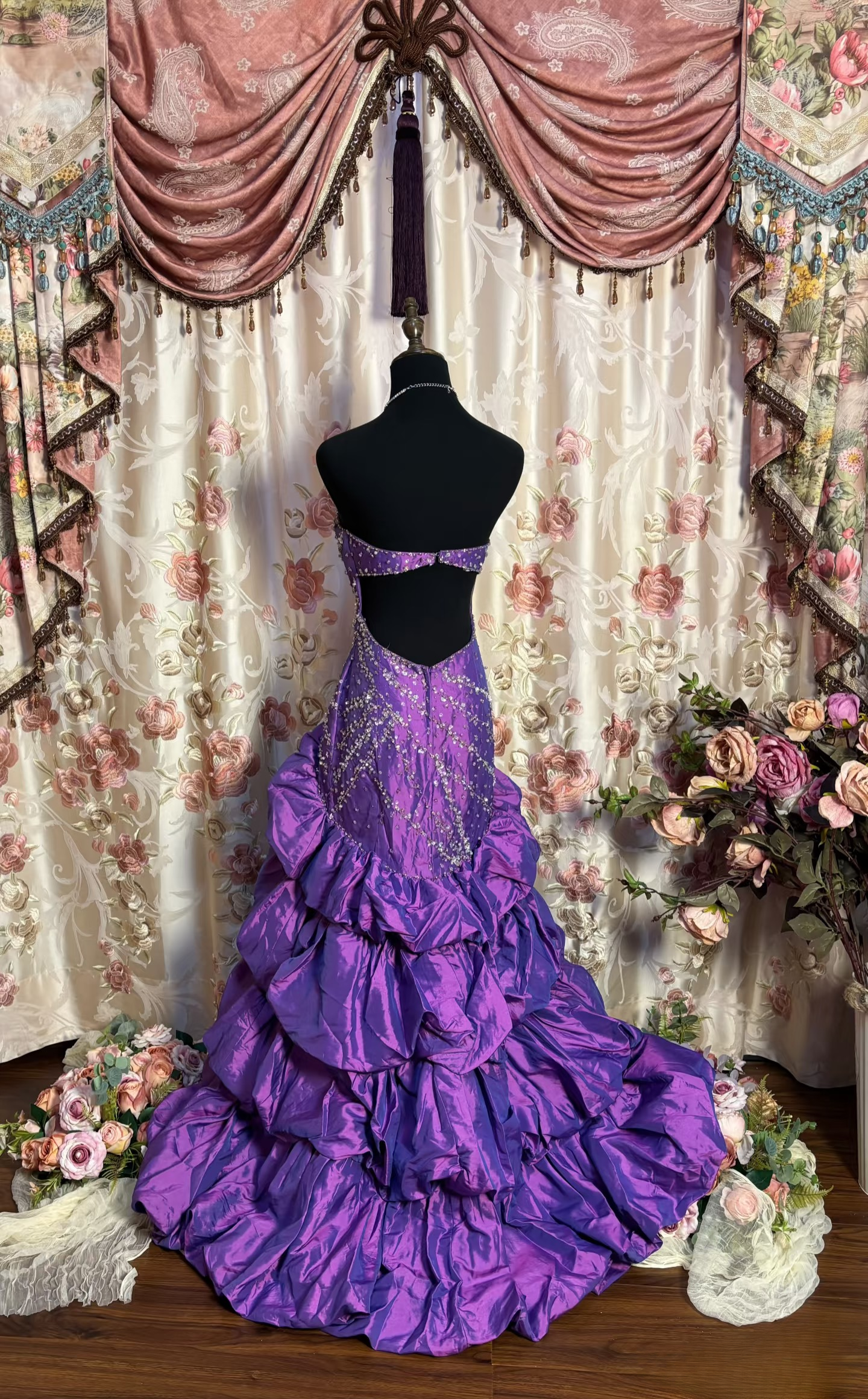 Vintage Ball Gown Sweetheart Grape With Layers Beads Sleeveless 90s Long Prom Dresses Prom Gowns AU180