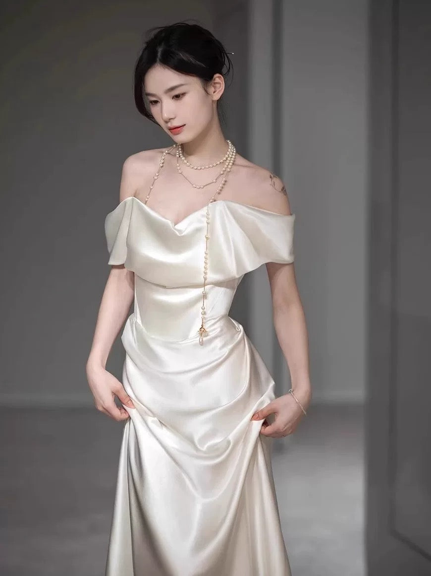 Simple Mermaid Off The Shoulder Satin Wedding Dress With Sleeves Fairytale Autumn Wedding Dresses AU183