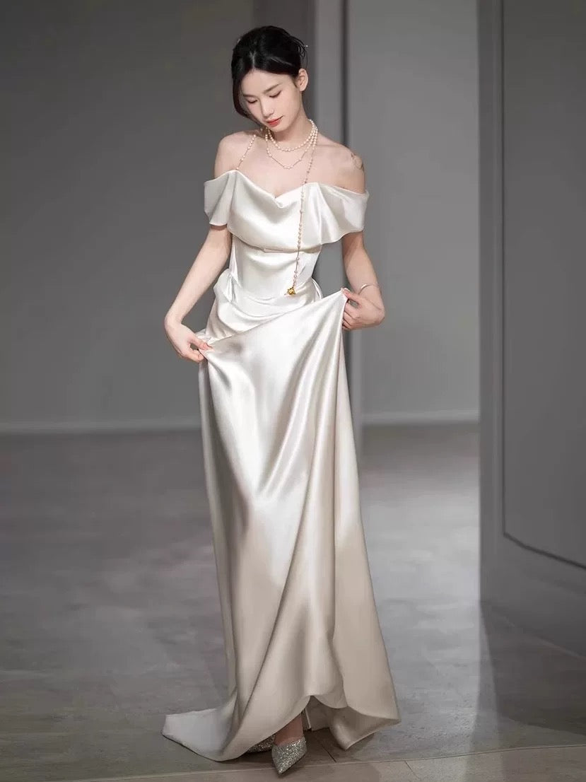Simple Mermaid Off The Shoulder Satin Wedding Dress With Sleeves Fairytale Autumn Wedding Dresses AU183
