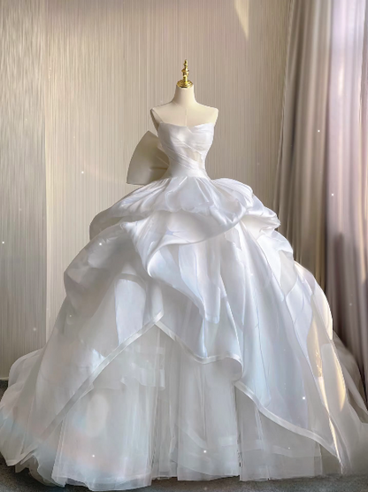 Dreamy Ball Gown Strapless Sleeveless White Satin Long Wedding Dress Fairytale Autumn Spring Wedding Dresses AU217