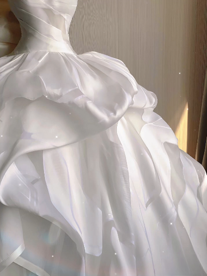 Dreamy Ball Gown Strapless Sleeveless White Satin Long Wedding Dress Fairytale Autumn Spring Wedding Dresses AU217