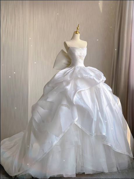 Dreamy Ball Gown Strapless Sleeveless White Satin Long Wedding Dress Fairytale Autumn Spring Wedding Dresses AU217