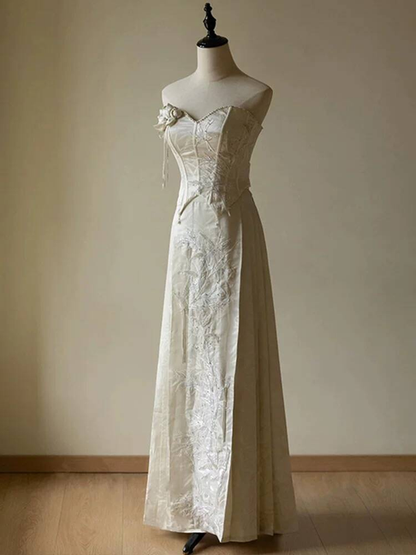 Modest A Line Sweetheart Ivory Satin Wedding Dress Long Fairytale Autumn Vintage Wedding Dresses AU240