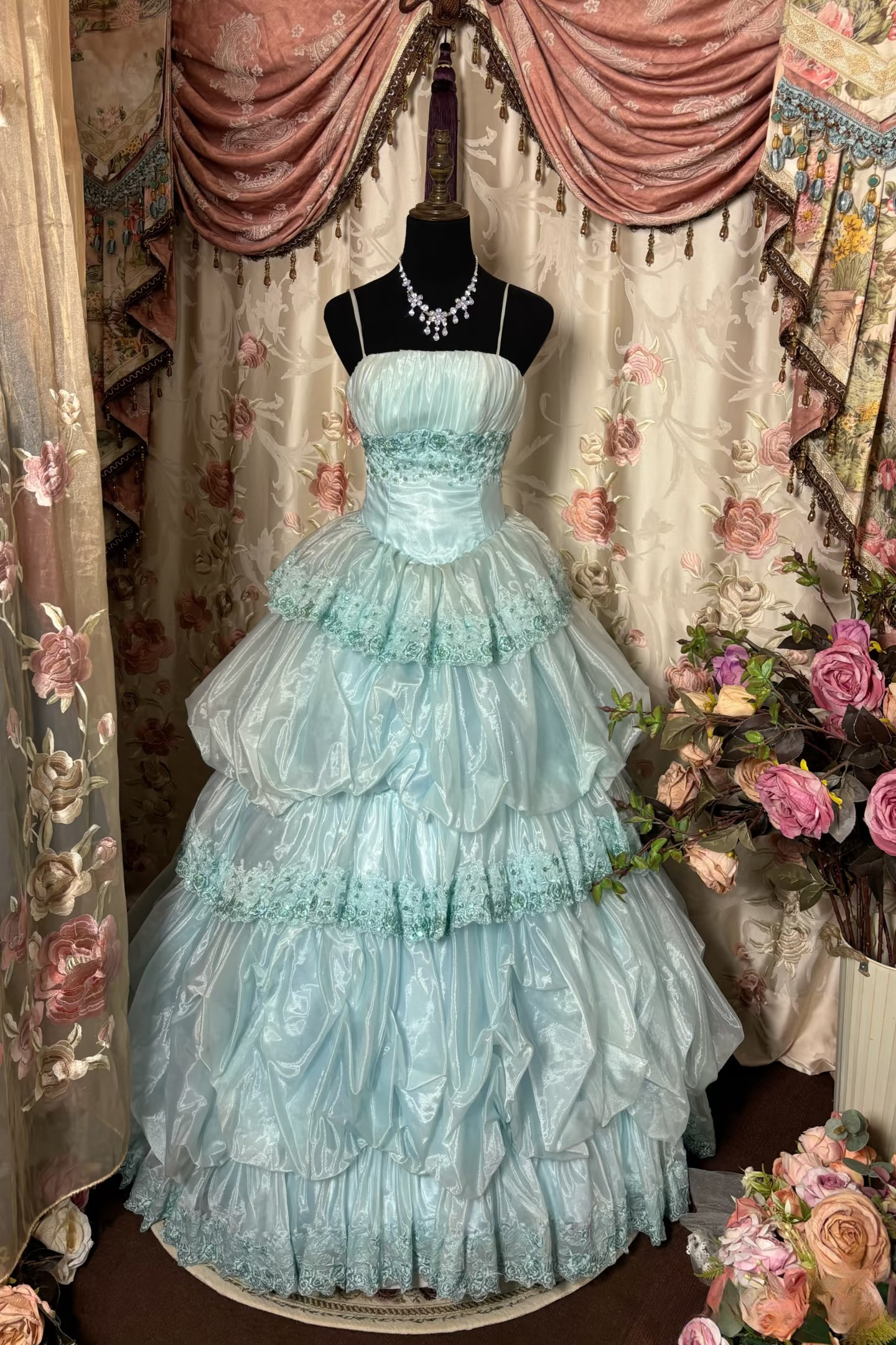 Retro Prom Dresses Ball Gown Spaghetti Strap Light Sky Blue Vintage Long Prom Dresses Party Gowns AU251