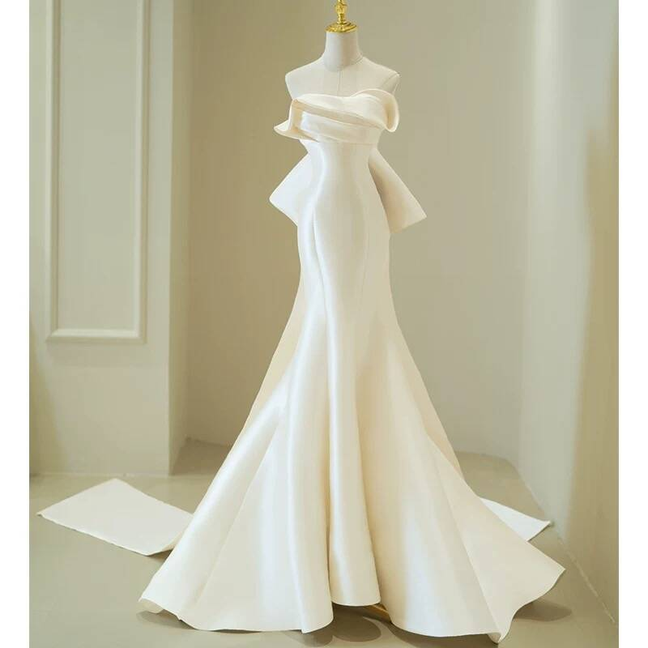 Timeless Mermaid Sweetheart White Satin Wedding Dress Long Fairytale Autumn Vintage Wedding Dresses AU258
