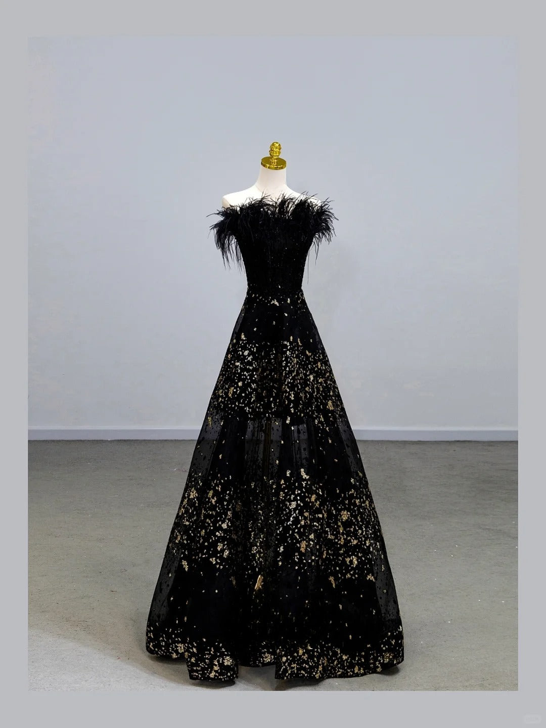 Modest A line Strapless Black Tie Dress With Feathers Prom Dresses Long Evening Party Formal Outfits RB6653