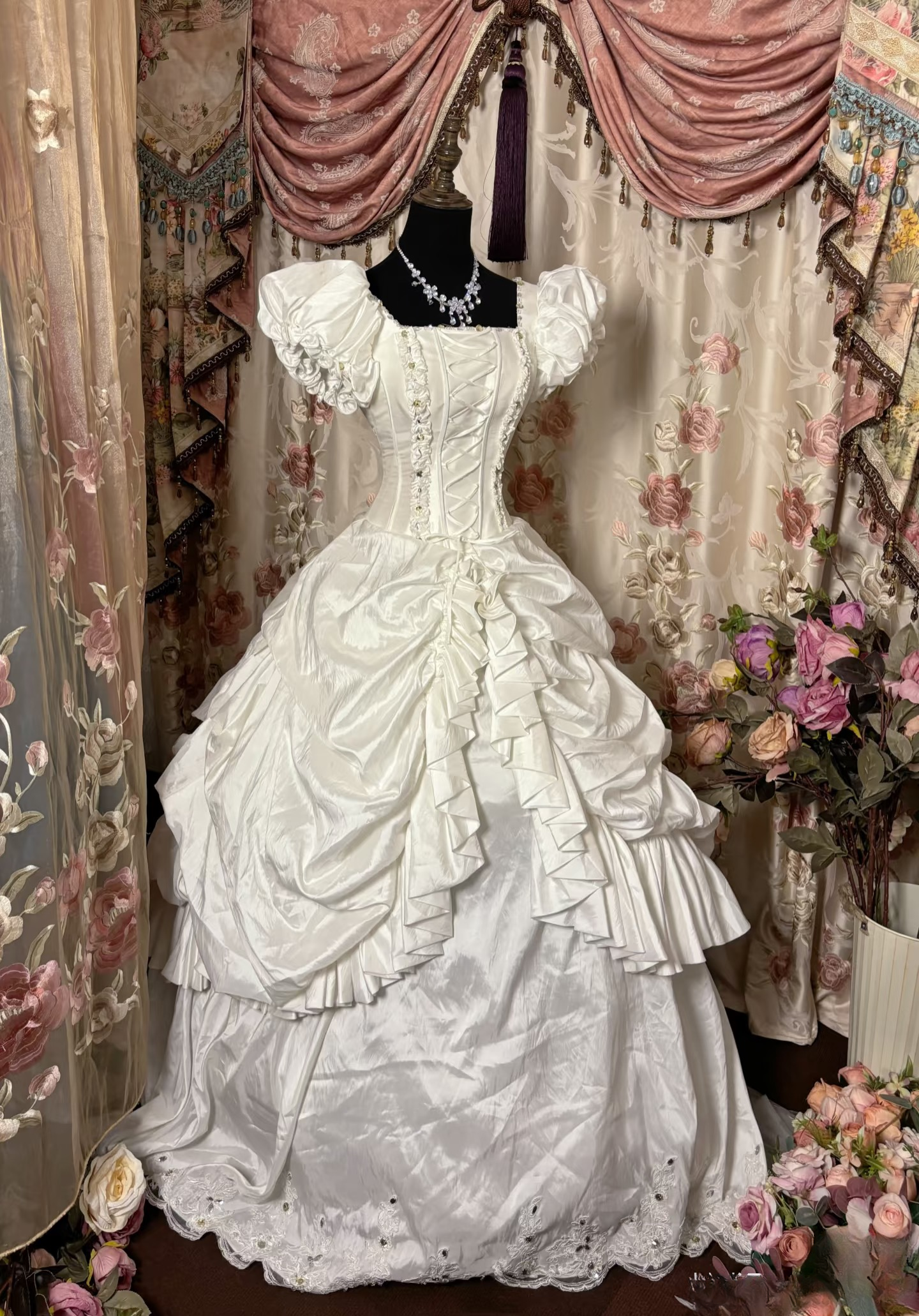 Vintage Ball Gown Square Neck Satin 1960s Fitted Pleated Ruched Bride Dress Long Bride Dress Classy Wedding Dresses AU283