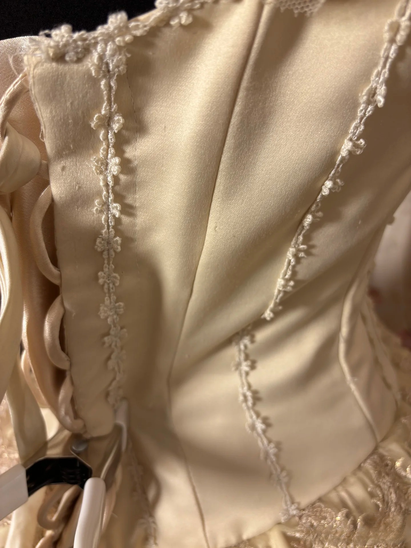 Vintage Ball Gown Square Neck With Appliques Ruffle Layers Long Quinceanera Dresses Sweet 15 16 Birthday Gown AU294