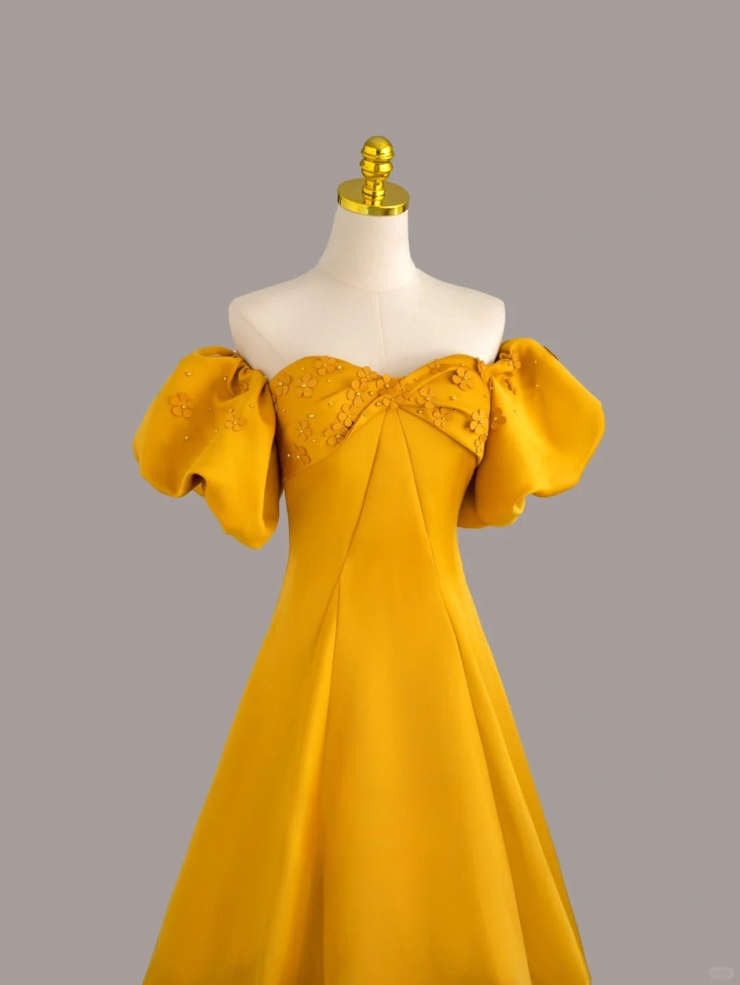 Cute A line Sweetheart Yellow Satin With Sleeves Prom Dresses Long Evening Party Formal Outfits RB6663