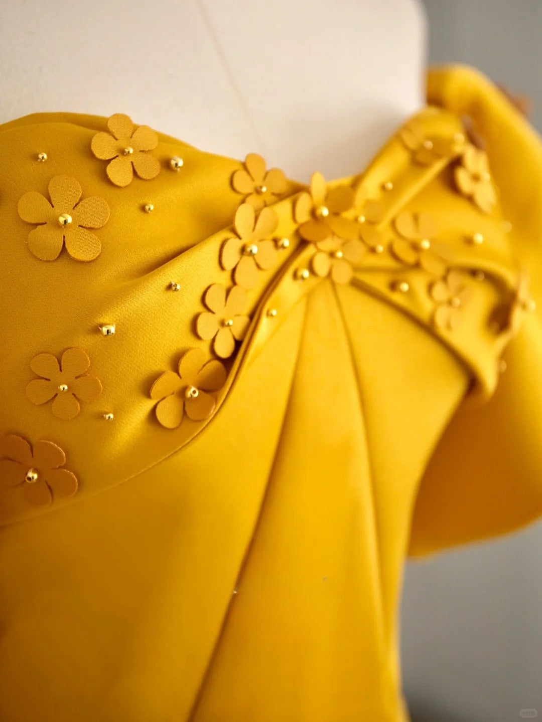 Cute A line Sweetheart Yellow Satin With Sleeves Prom Dresses Long Evening Party Formal Outfits RB6663