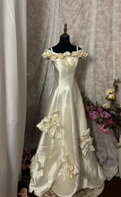 Vintage Elegant Ball Gown Off The Shoulder 60s Satin Ivory With Flowers Long Bride Dress Long Bride Dress Classy Wedding Dresses AU344
