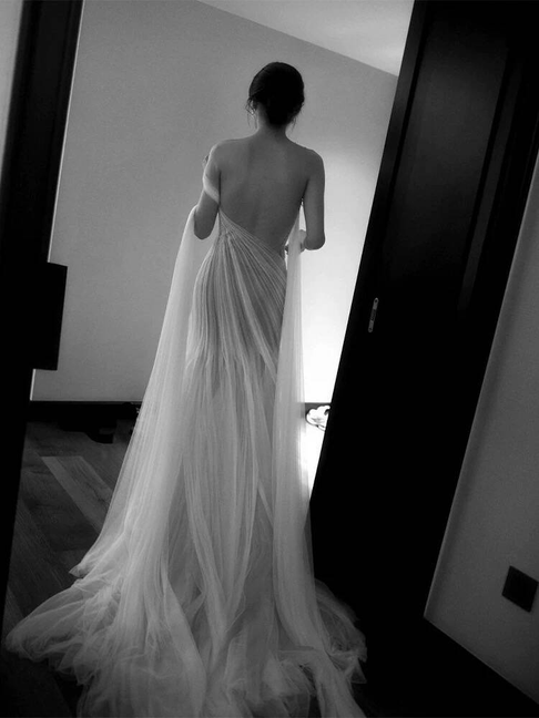Sexy Mermaid Scoop Neck Backless Tulle Sleeveless White Wedding Dress French Brides Dresses Fairytale Wedding Gown AU354