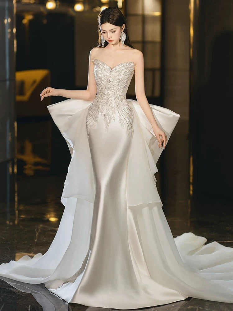 Sexy Mermaid Sweetheart White Satin With Silver Beads Gem Long Bride Dress Long Bride Dress Classy Wedding Dresses AU402
