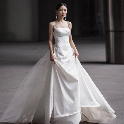 Princess Ball Gown Spaghetti Straps White Satin Wedding Dress Fairytale Autumn Wedding Gown AU455