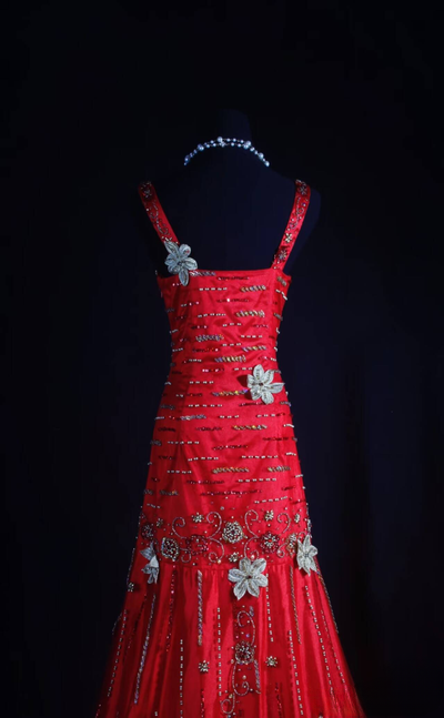 Retro Mermaid V Neck Silver Beads Red Satin Long Prom Dresses Party Dress Princess Graduation Outfits For Women AU571