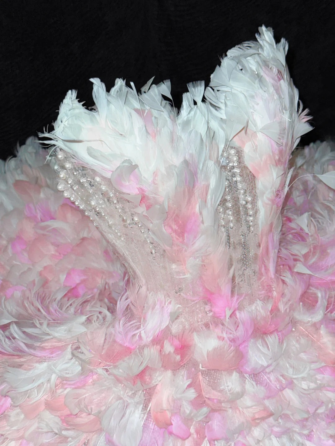 Luxury Ball Gown Strapless Pink Feathers Short 18th Birthday Dress Homecoming Dresses Cocktail Gown AU606