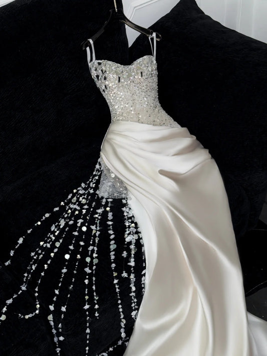 Fairy-tale Fairy-tale Mermaid Sweetheart Satin Beaded Fitted Wedding Dress Bride Gowns Wedding Dresses AU611