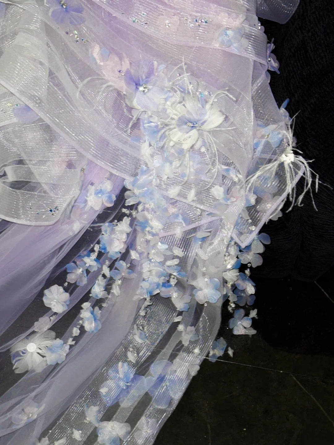 Modest Prom Dresses Ball Gown Strapless With Flowers Tulle Lilac Fashion Long Prom Dresses Party Gowns AU612