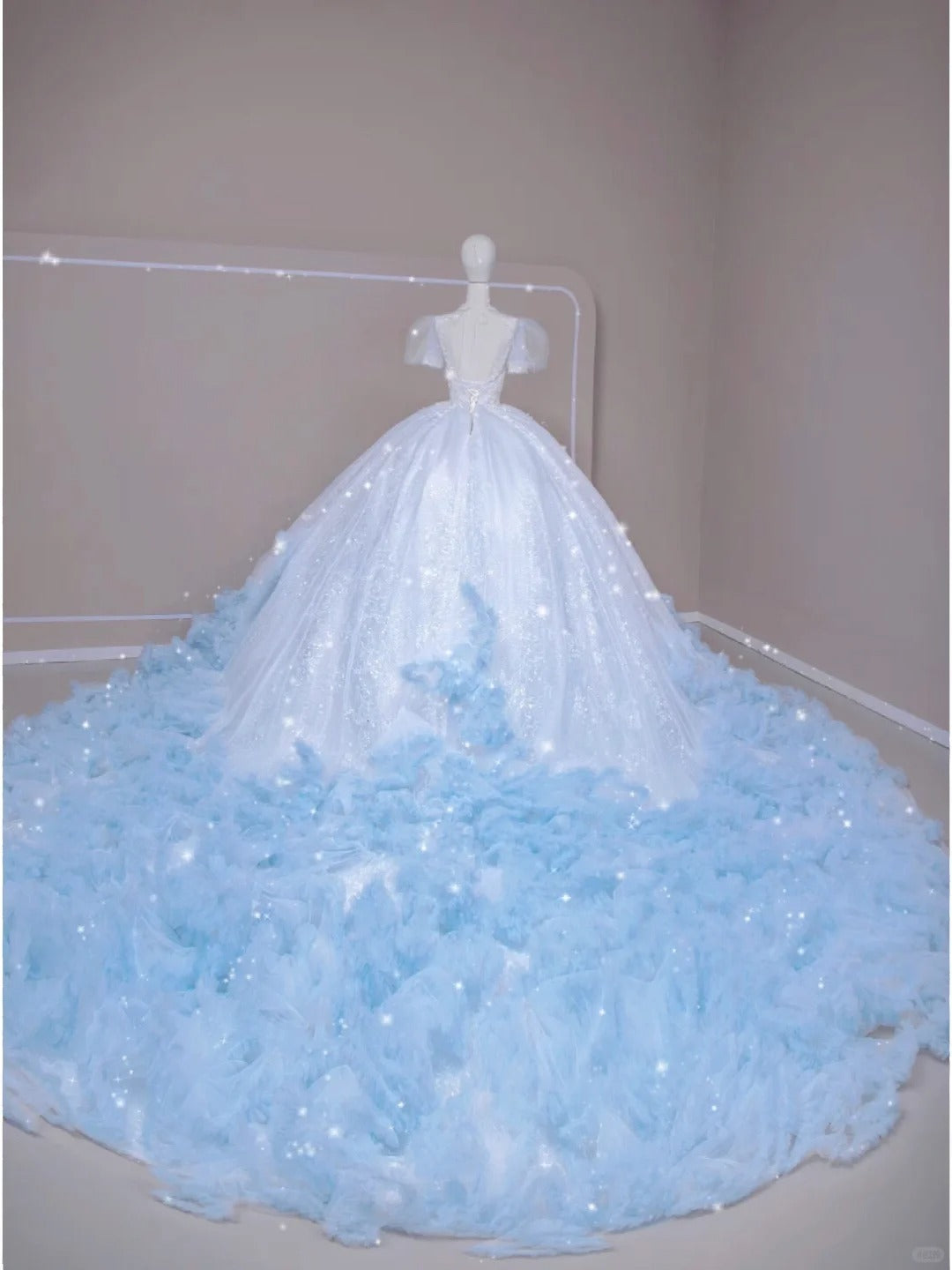Luxury Quinceanera Dresses Ball Gown Strapless Blue Birthday Gowns Vestidos De 15 Anos Formal Party Long Sweet 16 Dress AU818