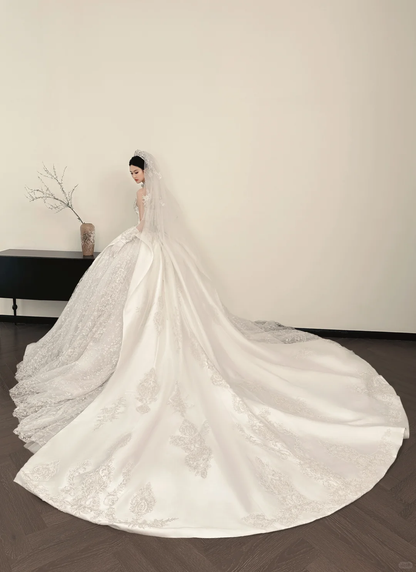 Ethereal Ball Gown Strapless Neck Silver Appliques Long Wedding Dress Fairy Formal Brides Gown Wedding Dresses B13