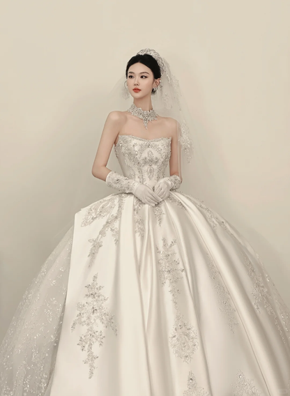 Ethereal Ball Gown Strapless Neck Silver Appliques Long Wedding Dress Fairy Formal Brides Gown Wedding Dresses B13