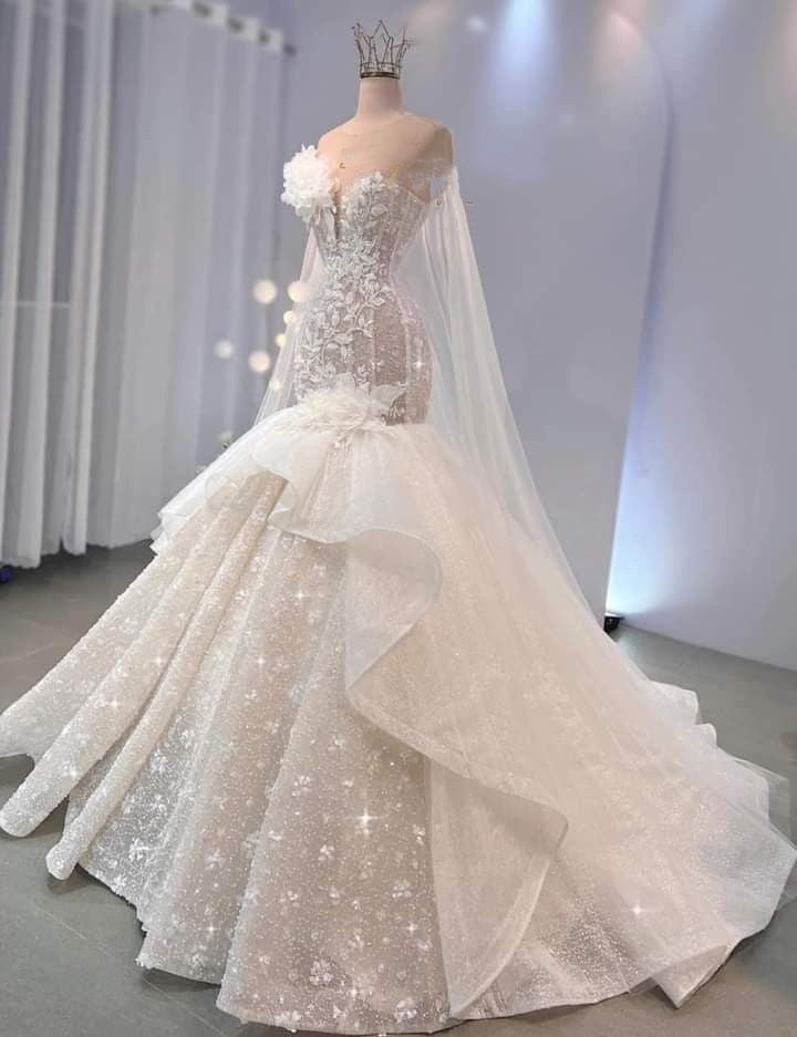 Dreamy Mermaid Sweetheart Sequins White Lace Long Wedding Dress Fairy Formal Short Sleeves Wedding Dresses B147