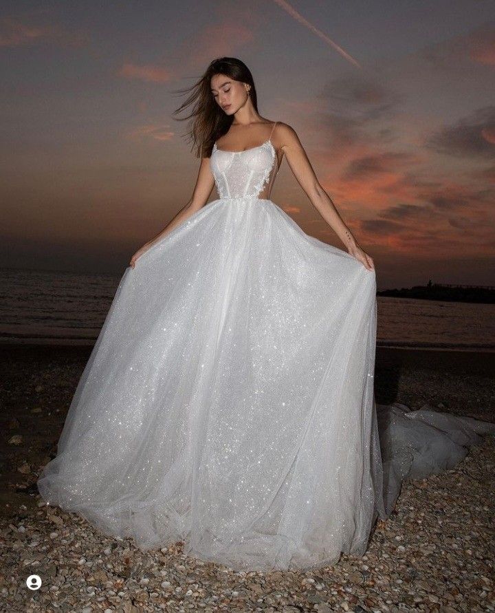 Beautiful A line Spaghetti Straps Long Sequin White Appliques Wedding Dress Fairy Formal Wedding Dresses B149