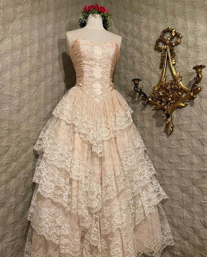Elegant Ball Gown Sweetheart Long Lace Layers Ruffles Wedding Dress Fairytale Wedding Dresses B182