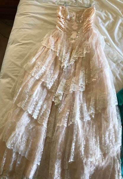 Elegant Ball Gown Sweetheart Long Lace Layers Ruffles Wedding Dress Fairytale Wedding Dresses B182