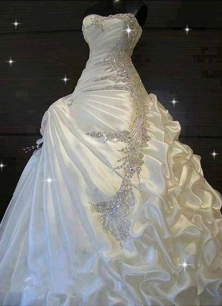 Vintage Ball Gown Sweetheart Long Silver Beads Crystal Satin Wedding Dress Fairytale Wedding Dresses B186