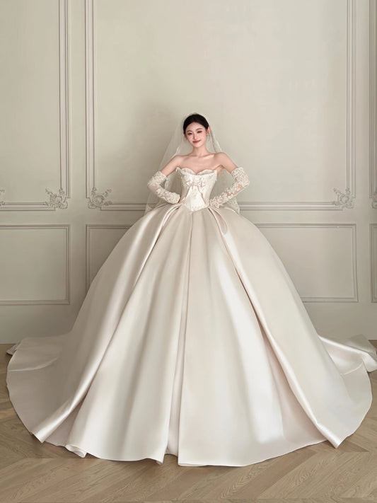 Ethereal Ball Gown Sweetheart Neck White Satin Long Wedding Dress Fairy Formal Brides Gown Wedding Dresses B14