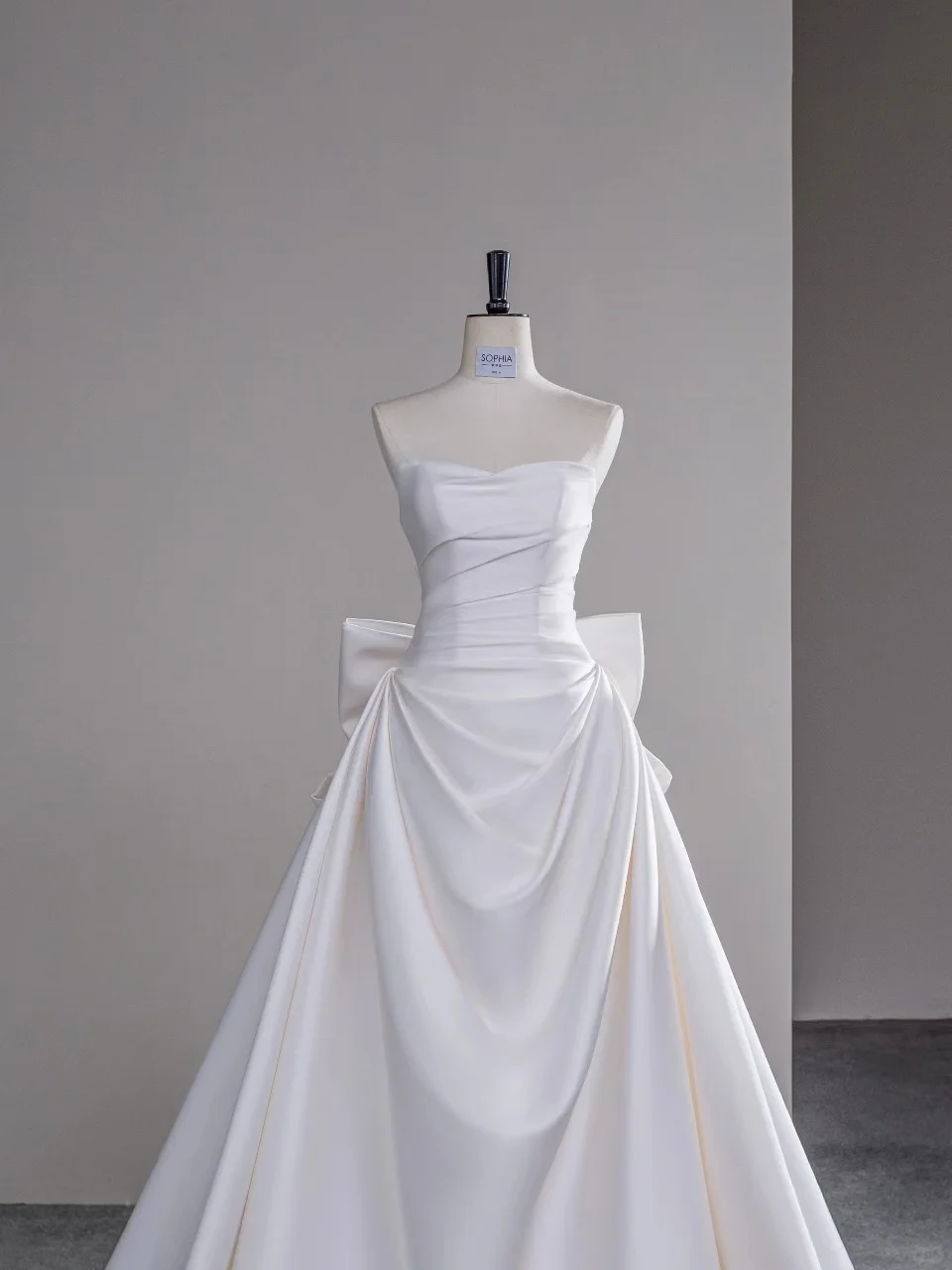 Simple Mermaid Strapless Neck White Satin Long Wedding Dress Fairy Formal Brides Gown Wedding Dresses B28