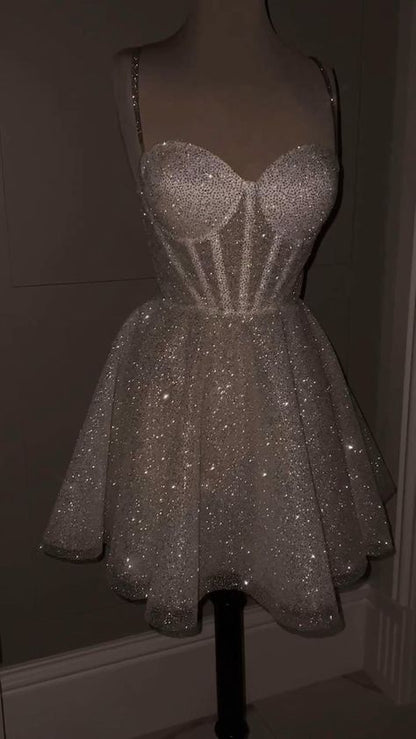 Elegant A Line Spaghetti Straps Sequin White Short Prom Dresses Homecoming Dress 16th Birthday Outfits B283