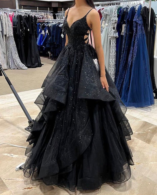 Stunning Ball Gown Spaghetti Straps Tulle Black Sleeveless Prom Dresses Party Dress Princess Graduation Dress B412