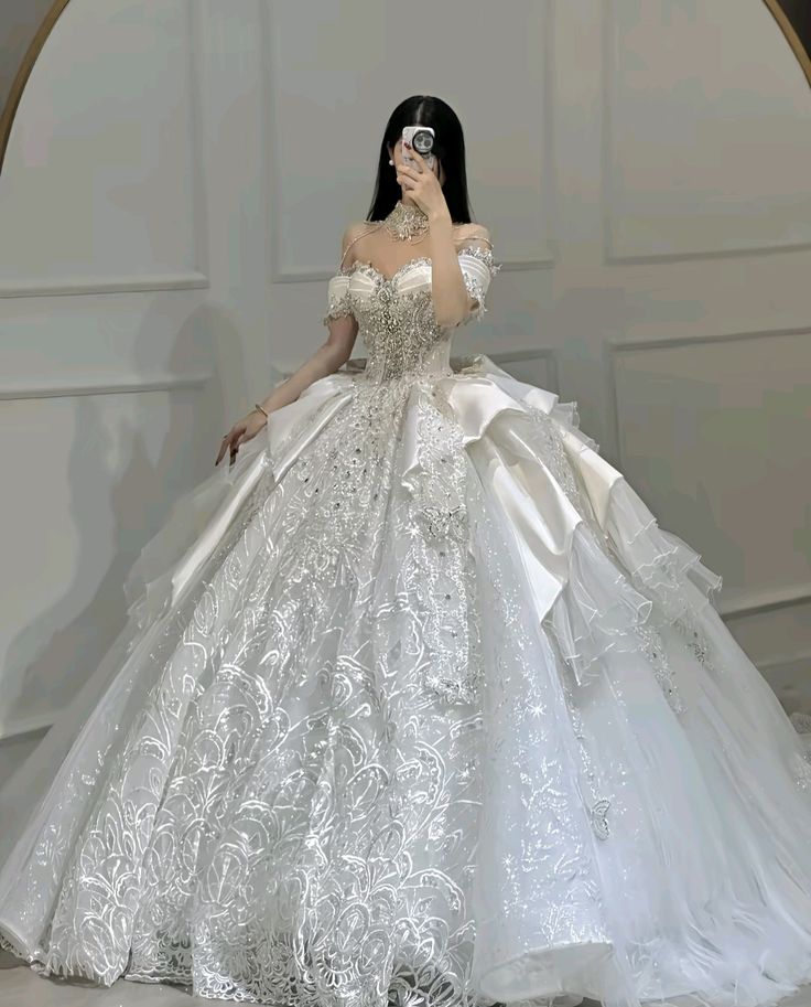Dreamy Ball Gown Off The Shoulder Tulle Sequins Lace Long Wedding Dress Fairy Formal Short Sleeves Wedding Dresses B42