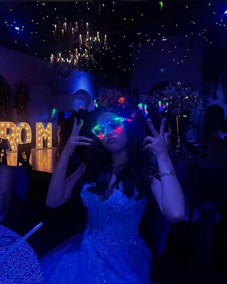 Charming Ball Gown Spaghetti Straps Light Sky Blue Tulle Lace Prom Dresses Inspiration Prom Dress Princess Graduation Dress B546