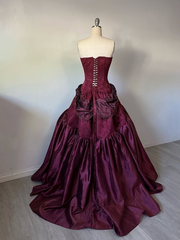 Vintage Ball Gown Strapless Burgundy Sleeveless Satin 90s Classy Prom Dresses Inspiration Party Dress Princess Graduation Dress B642