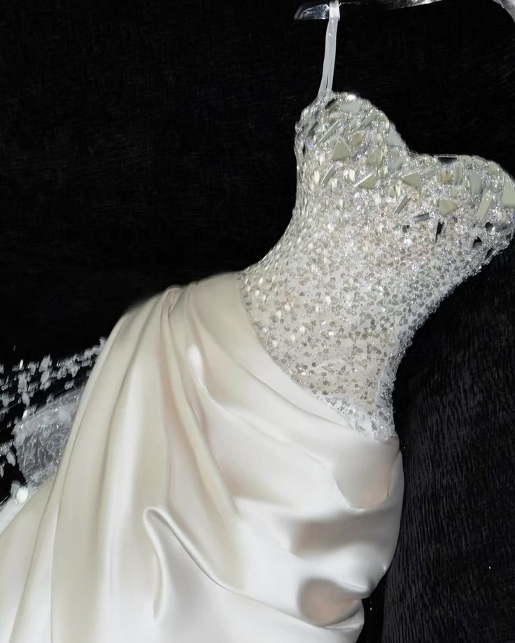 Modest Mermaid Sweetheart White Sequin Wedding Dress Long Fairytale Autumn Vintage Wedding Dresses B698