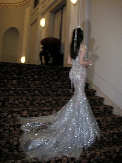 Luxurious Wedding Dresses Mermaid Scoop Neck With Beads Gem Silver Sequin Brides Dress For Brides Fitted Bridal Gown N073