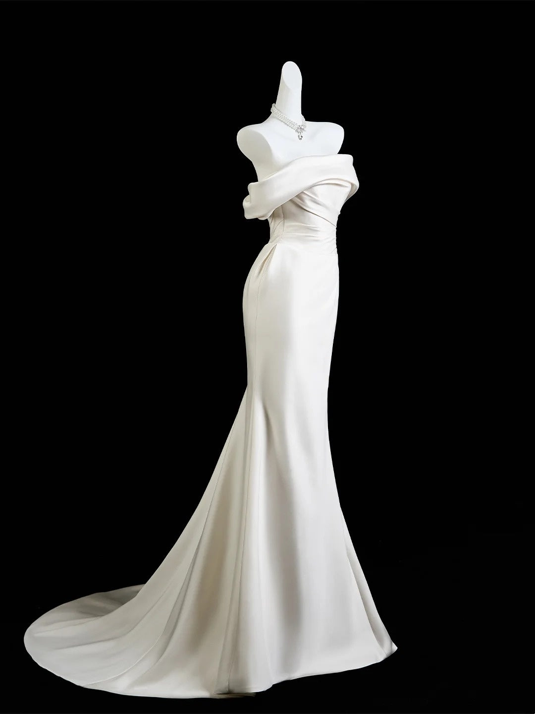 Classic Mermaid Wedding Dresses Off The Shoulder Satin White With Short Sleeves Brides Dress Fitted Bridal Gowns N233