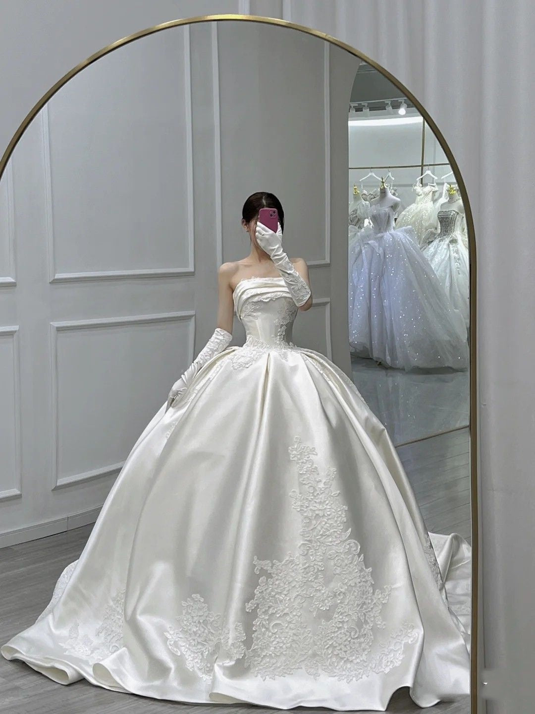 Luxury Ball Gown Strapless White Satin Wedding Dress Fairytale Autumn Wedding Dresses RB2831