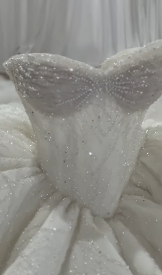 Shiny Ball Gown Sweetheart Sequins White Fitted Wedding Dress Styles Long Brides Gown Wedding Dresses Ideas DH2877