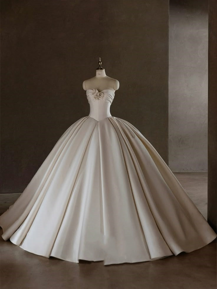 Modest Ball Gown Sweetheart Satin White Fitted Wedding Dress Styles Long Bride Gown Wedding Dresses Ideas DH2890