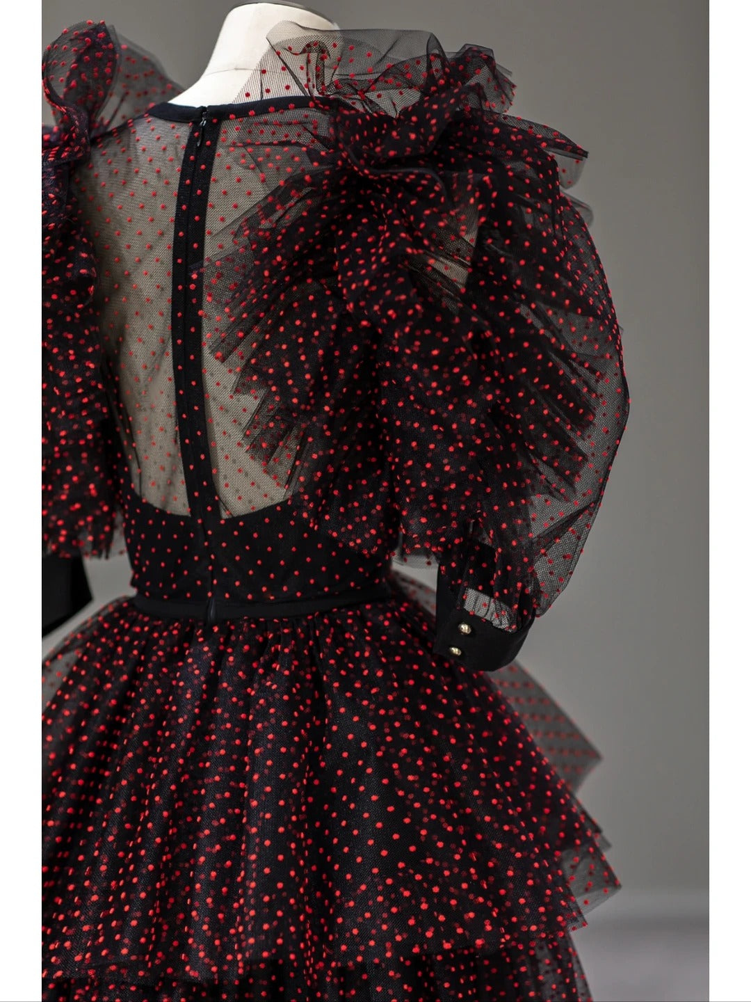 Princess Prom Dresses Ball Gown V Neck Black Tulle Red Polka Dots Sweet 16 Evening Long Formal Dress RB4008