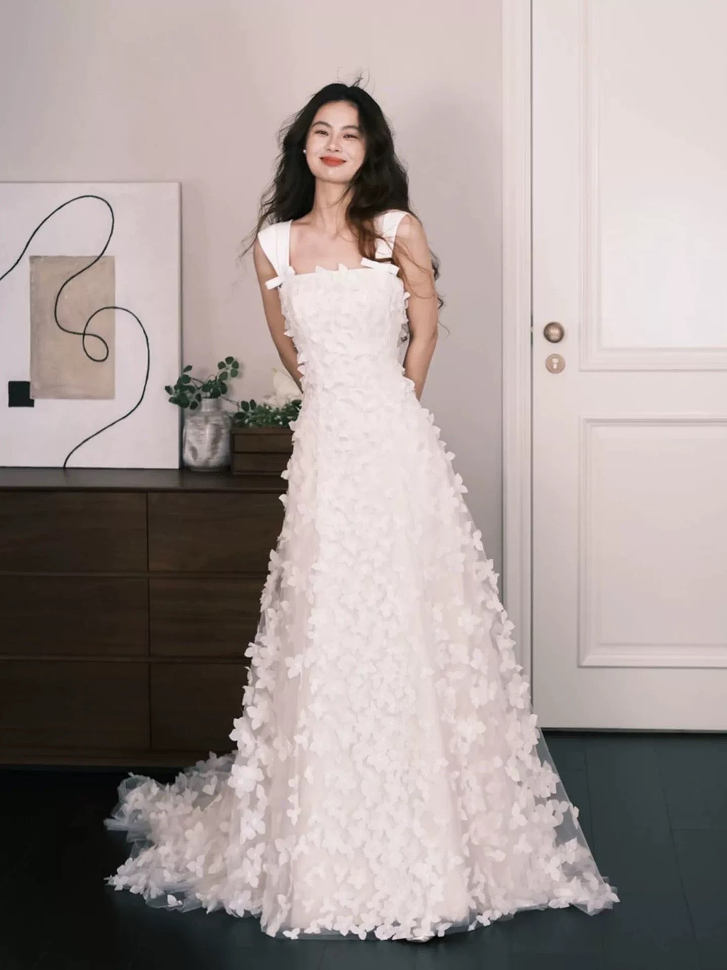 Romantic Wedding Dresses Ball Gowns Square Neck White Flowers Summer Wedding Dress N4273
