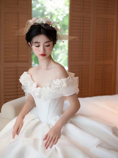 French Style Wedding Dresses Ball Gown Off The Shoulder Lace With Flowers Summer Boho Wedding Dress N4178