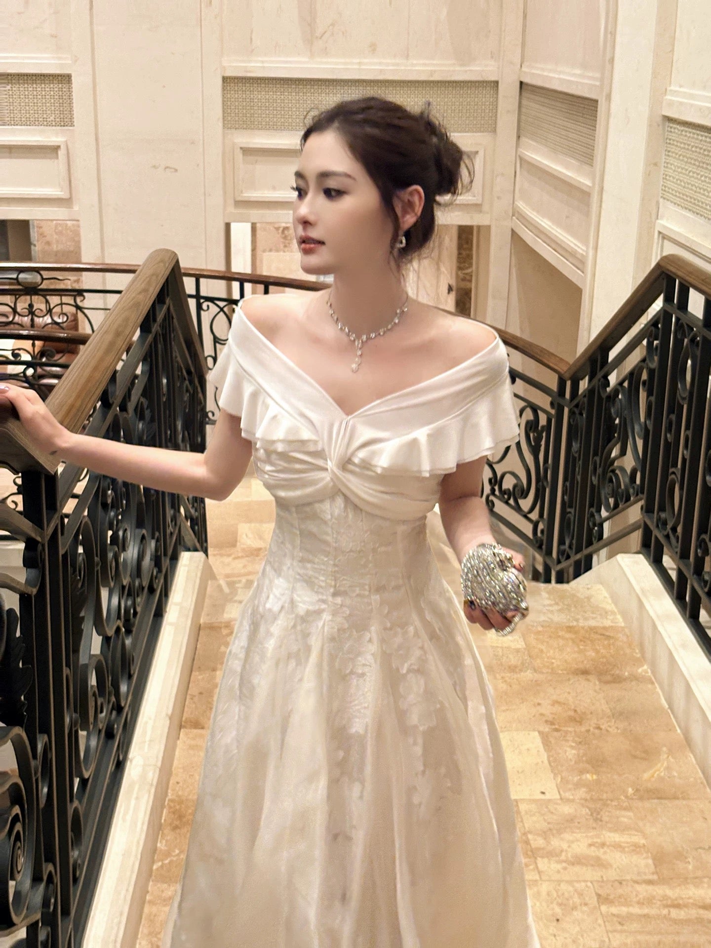French Style Mermaid Off The Shoulder Lace White Inspiration Long Prom Wedding Guest Dresses N2062