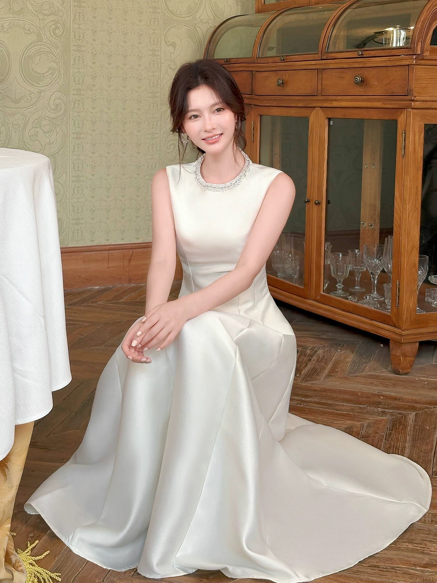 Modest French Style A Line Scoop White Satin Fashion Women Long Formal Outfits Prom Dresses N2068